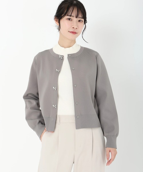 STRAWBERRY-FIELDS（ストロベリーフィールズ）の「ポーツポリー_リボン釦ニットカーディガン（カーディガン/ボレロ・レディース・ピンク系/キナリ/グレー・2）」の3枚目の写真