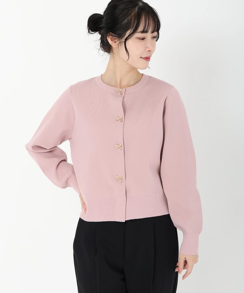 STRAWBERRY-FIELDS（ストロベリーフィールズ）の「ポーツポリー_リボン釦ニットカーディガン（カーディガン/ボレロ・レディース・ピンク系/キナリ/グレー・2）」の4枚目の写真