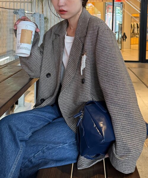 WILLOW(ウィロー)の「【willow】パールブローチ付きチェックジャケット(テーラードジャケット・レディース・ベージュ/ネイビー・ONE SIZE)」の14枚目の写真