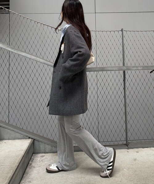 WILLOW(ウィロー)の「【willow】パールブローチ付きチェックジャケット(テーラードジャケット・レディース・ベージュ/ネイビー・ONE SIZE)」の11枚目の写真