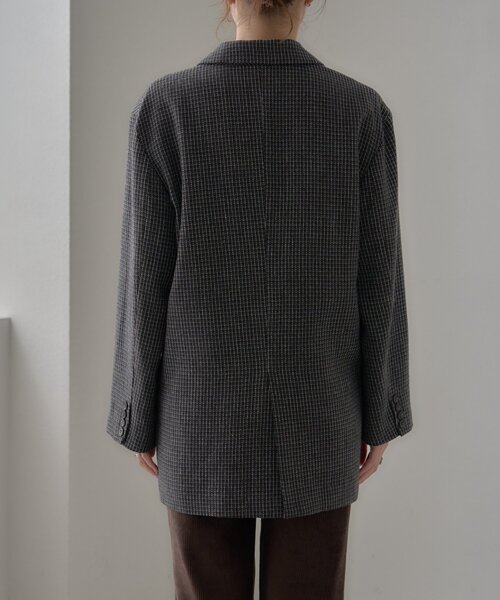 WILLOW(ウィロー)の「【willow】パールブローチ付きチェックジャケット(テーラードジャケット・レディース・ベージュ/ネイビー・ONE SIZE)」の8枚目の写真