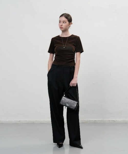 GENERAL IDEA（ジェネラルアイデア）の「【GENERAL IDEA】ベルト付き2タックワイドスラックス / BELTED TWO TUCK WIDE SLACKS（スラックス・レディース・オリーブ/ブラック/ブラウン・L/M/S）」の4枚目の写真