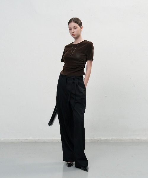 GENERAL IDEA（ジェネラルアイデア）の「【GENERAL IDEA】ベルト付き2タックワイドスラックス / BELTED TWO TUCK WIDE SLACKS（スラックス・レディース・オリーブ/ブラック/ブラウン・L/M/S）」の5枚目の写真