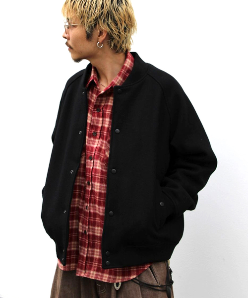 WISM（ウィズム）の「NAMELESSNESS / ネームレスネス VARSITY JACKET（ブルゾン・メンズ・ブラック・2/3）」の13枚目の写真