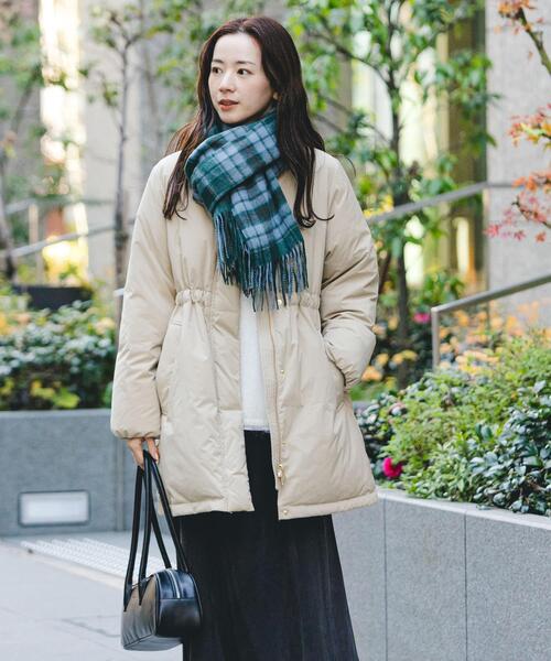 URBAN RESEARCH(アーバンリサーチ)の「スタンドカラードロストダウンコート(ダウンジャケット/コート・レディース・ベージュ/ブラック・38/36)」の7枚目の写真