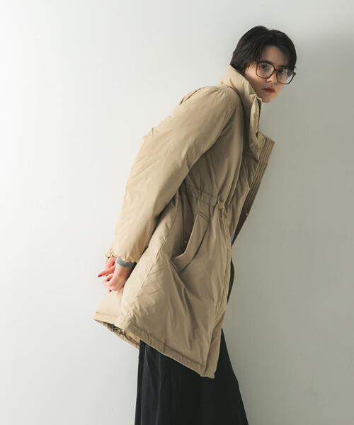 URBAN RESEARCH(アーバンリサーチ)の「スタンドカラードロストダウンコート(ダウンジャケット/コート・レディース・ベージュ/ブラック・38/36)」の12枚目の写真