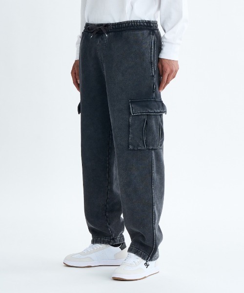 DC SHOES（ディーシーシューズ）の「ディーシーシューズ  25 HIDDEN FLEECE CARGO PANT アウトドアカジュアル ロングパンツ（カーゴパンツ・メンズ・ダークグレー/アイボリー・M/L/LL）」の2枚目の写真