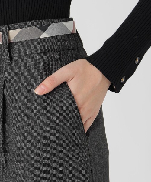 BLUE LABEL CRESTBRIDGE（ブルーレーベルクレストブリッジ）の「【一部店舗限定】デニムライクワイドパンツ（その他パンツ・レディース・ブラック/ネイビー・36/40/38）」の11枚目の写真