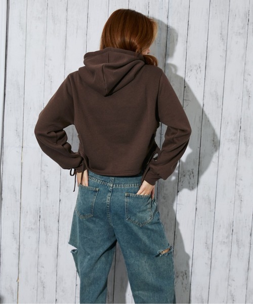 GORGE(ゴージ)の「《サイドドロスト×カレッジロゴ》レディース 裏起毛 パーカー クロップド丈 ストリート 秋冬(パーカー・レディース・オートミール/ブラック/ブラウン・F)」の12枚目の写真