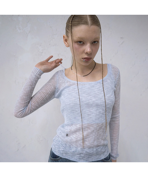 AVANDRESS(アバンドレス )の「Aa Layered U-neck Knit - 3COL(ニット/セーター・レディース・杢グレー/ブラック/スカイブルー・FREE)」の3枚目の写真