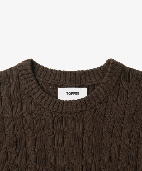 TOFFEE（トフィー）の「クラシックケーブルラウンドネックハーフニット (ブラウン)（ニット/セーター・メンズ・その他・MEDIUM/LARGE/X-LARGE）」の4枚目の写真