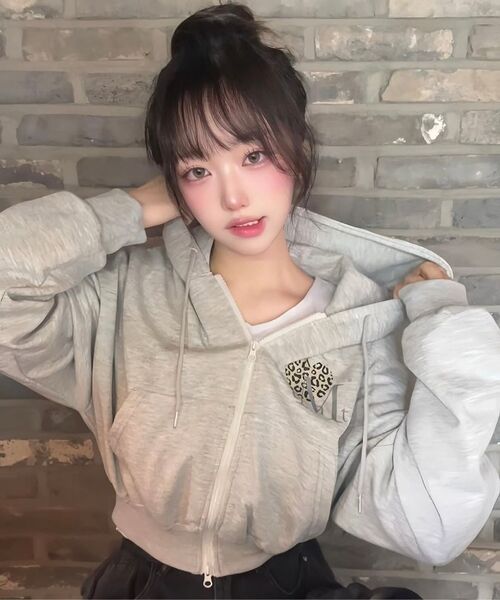 MUCENT(ムセント)の「シエラホピハートフードパーカー男女共用(2カラー)(パーカー・レディース・グレー/ブラック・1/WOMENS)」の2枚目の写真
