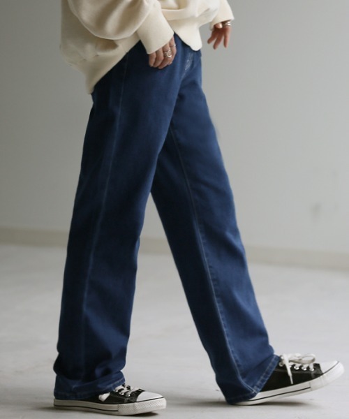 HUG.U(ハグユー)の「「ラク暖」 微起毛 ストレートデニムパンツ(デニムパンツ・レディース・ダークインディゴブルー/インディゴブルー・L/LL/S/M)」の1枚目の写真