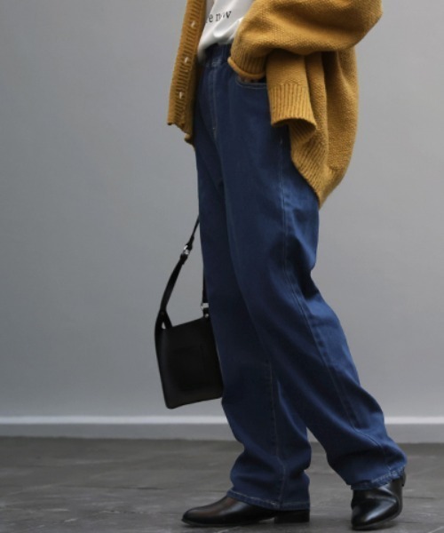 HUG.U(ハグユー)の「「ラク暖」 微起毛 ストレートデニムパンツ(デニムパンツ・レディース・ダークインディゴブルー/インディゴブルー・L/LL/S/M)」の5枚目の写真