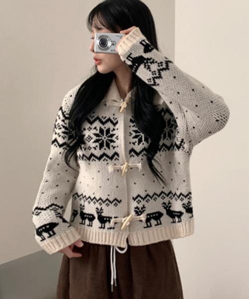 VIVID LADY(ビビッドレディー)の「ノルディック柄 トグルボタン ニットカーディガン(ニット/セーター・レディース・ネイビー/アイボリー/グレー・FREE)」の6枚目の写真