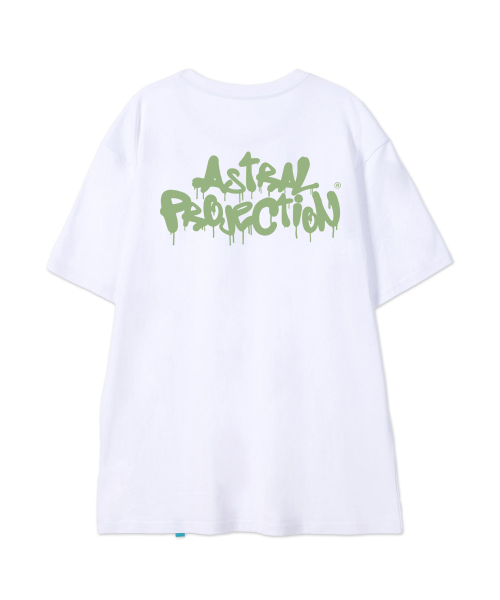 ASTRAL PROJECTION（アストラルプロジェクション）の「[ブラシグラフィティレタリングロゴ]コットンルーズフィット半袖Tシャツ_ホワイト（Tシャツ/カットソー・メンズ・その他・LARGE/MEDIUM/X-LARGE/XX-LARGE）」の3枚目の写真