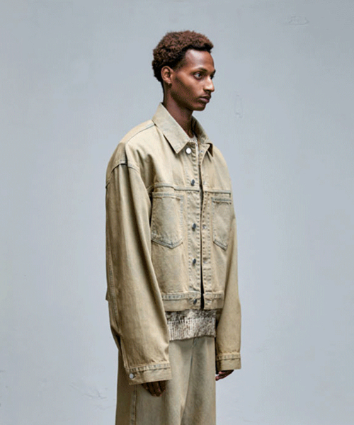 ERER(エルエル)の「メンズ ウォッシュドデニム クロップジャケット ベージュ(デニムジャケット・レディース・Beige・FREE)」の3枚目の写真