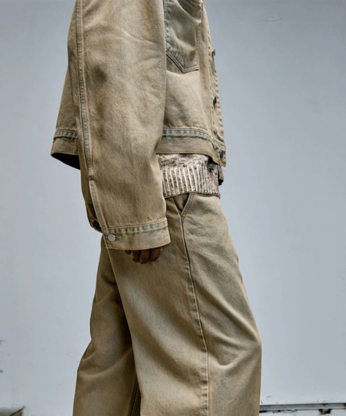 ERER(エルエル)の「メンズ ウォッシュドデニム クロップジャケット ベージュ(デニムジャケット・レディース・Beige・FREE)」の2枚目の写真