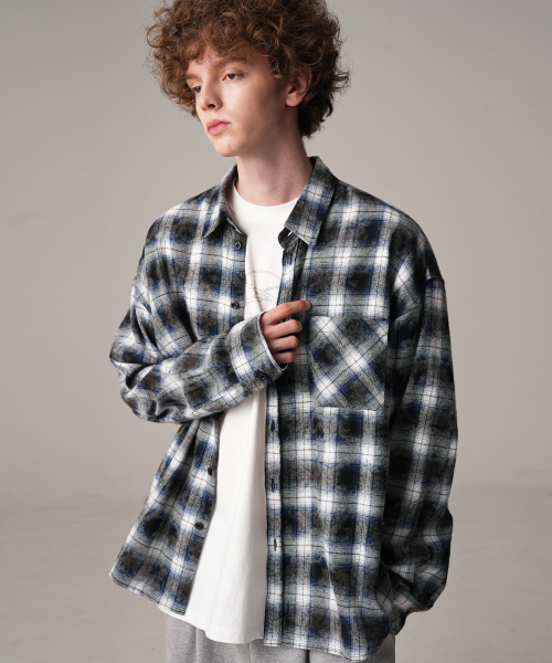 ZENDUST（ジェンダスト）の「Jidan Overfit Check Shirt BROWN（シャツ/ブラウス・レディース・ブラウン・MEDIUM/LARGE/X-LARGE）」の3枚目の写真