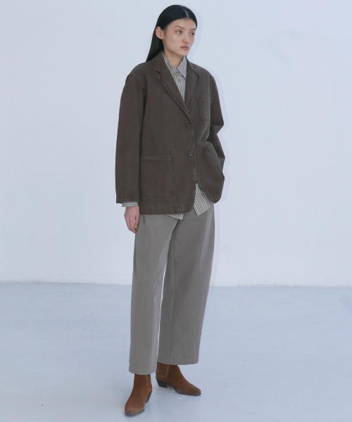 EN OR（エンオール）の「SINGLE BREASTED DENIM BLAZER - BROWN（デニムジャケット・レディース・その他・FREE）」の2枚目の写真