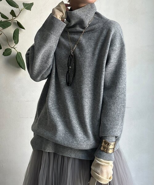 DouDou(ドゥドゥ)の「ウール混タートルチュニック(ニット/セーター・レディース・グレー/オフホワイト/ブルー・FREE)」の3枚目の写真