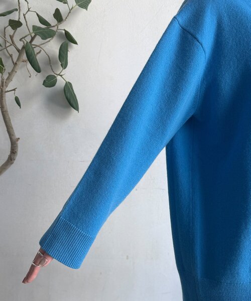 DouDou(ドゥドゥ)の「ウール混タートルチュニック(ニット/セーター・レディース・グレー/オフホワイト/ブルー・FREE)」の15枚目の写真