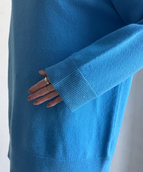 DouDou(ドゥドゥ)の「ウール混タートルチュニック(ニット/セーター・レディース・グレー/オフホワイト/ブルー・FREE)」の16枚目の写真
