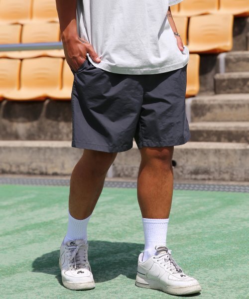 URBAN PLAYERS(アーバンプレイヤーズ)の「ワイエムアクティブ ショートパンツ(チャコール)(その他パンツ・レディース・その他・MEDIUM/LARGE/X-LARGE/2XL)」の2枚目の写真