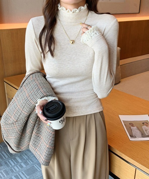 Miniministore(ミニミニストア)の「レースフリル付きハイネックリブニットソー(Tシャツ/カットソー・レディース・アイボリー/ブラック/ブラウン/ダークグレー/グレー・FREE)」の17枚目の写真