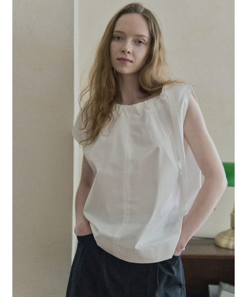 AVANT-G(アバン)の「Ribbon Unbalance Blouse - IVORY(シャツ/ブラウス・レディース・その他・FREE)」の3枚目の写真