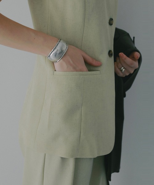 MANOF(マノフ)の「SQUARE NECK GILET SET UP(サロペット/オーバーオール・レディース・チャコールグレー/セージグリーン/アイボリー・M/S)」の13枚目の写真