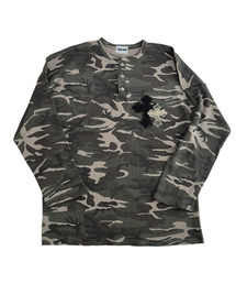 SK8ER ROCK（スケーターロック）の「Double Cross Camouflage Henley Neck T-shirt ((khaki))（Tシャツ/カットソー）」