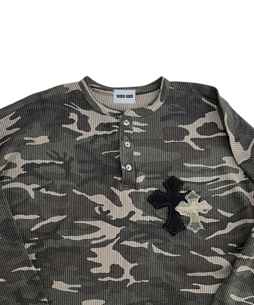 SK8ER ROCK(スケーターロック)の「Double Cross Camouflage Henley Neck T-shirt ((khaki))(Tシャツ/カットソー・レディース・その他・ONE SIZE)」の3枚目の写真