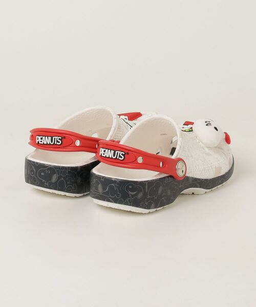 crocs（クロックス）の「クロックス crocs Peanuts Classic Clog K（サンダル・キッズ・ホワイト・18.5cm/19.0cm/19.5cm/20.0cm/21.0cm/22.0cm/23.0cm/24.0cm）」の2枚目の写真