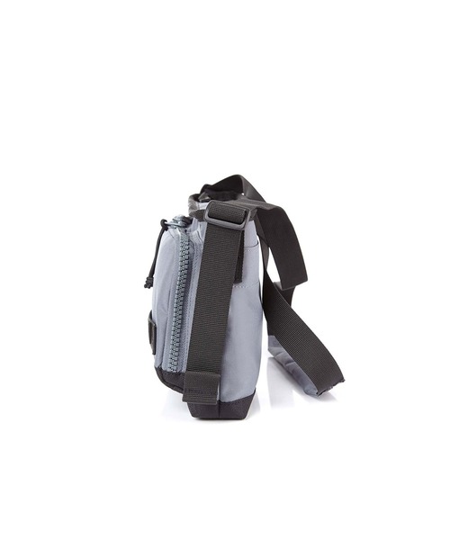Samsonite(サムソナイト)の「サムソナイトレッド ENDERBY クロスバッグ(ボディバッグ/ウエストポーチ・メンズ・サンドベージュ/ブラック/グレー・ONE SIZE)」の11枚目の写真