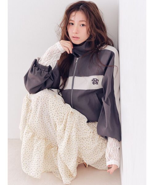 RESEXXY（リゼクシー）の「バイカラーパイピングブルゾン（ブルゾン・レディース・チャコールグレー/ブルー/ピンク・FREE）」の6枚目の写真