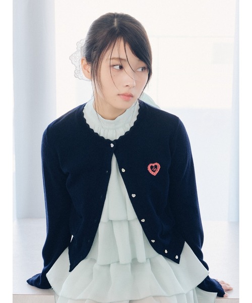 LILY BROWN（リリーブラウン）の「love letterコンパクトニットカーデ（カーディガン/ボレロ・レディース・ホワイト/レッド/ピンク/ネイビー/ライトブルー・F）」の7枚目の写真