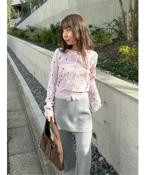 LILY BROWN（リリーブラウン）の「love letterコンパクトニットカーデ（カーディガン/ボレロ・レディース・ホワイト/レッド/ピンク/ネイビー/ライトブルー・F）」の18枚目の写真