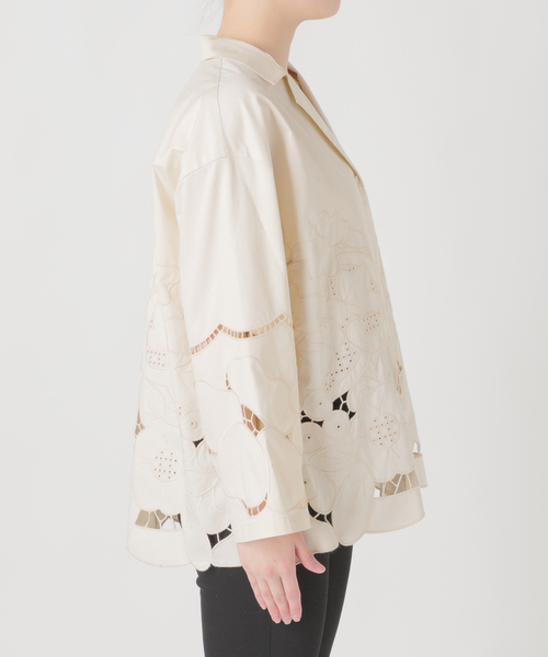 JOURNAL STANDARD(ジャーナルスタンダード)の「フラワーエンブロイダリースカラップシャツ(シャツ/ブラウス・レディース・ホワイト・FREE)」の14枚目の写真