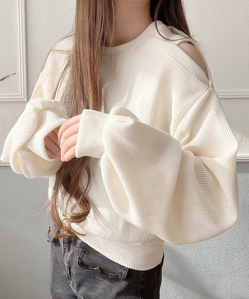 ななな様　トップス　sサイズ　カラーbeige セール】オープンショルダートップス（Tシャツ/カットソー）｜Nana