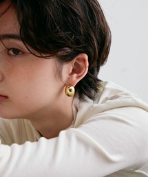 Trish（トリッシュ）の「シャイニーオーバルピアス（ピアス（両耳用））」