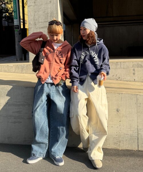 CIAOPANIC TYPY(チャオパニックティピー)の「【UNISEX】ワッフルジップパーカー(パーカー・レディース・サーモンピンク/ネイビー・MEDIUM/LARGE)」の3枚目の写真