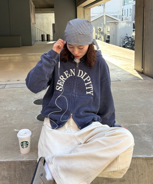 CIAOPANIC TYPY(チャオパニックティピー)の「【UNISEX】ワッフルジップパーカー(パーカー・レディース・サーモンピンク/ネイビー・MEDIUM/LARGE)」の5枚目の写真