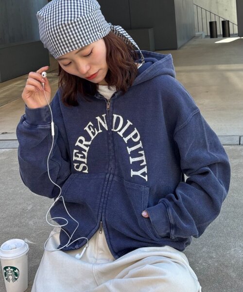 CIAOPANIC TYPY(チャオパニックティピー)の「【UNISEX】ワッフルジップパーカー(パーカー・レディース・サーモンピンク/ネイビー・MEDIUM/LARGE)」の6枚目の写真