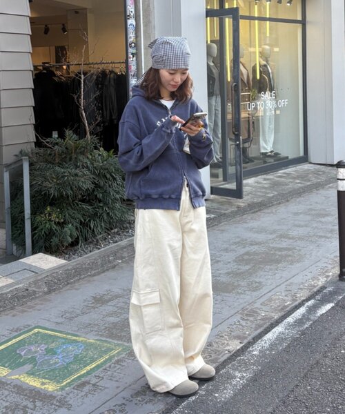 CIAOPANIC TYPY(チャオパニックティピー)の「【UNISEX】ワッフルジップパーカー(パーカー・レディース・サーモンピンク/ネイビー・MEDIUM/LARGE)」の7枚目の写真