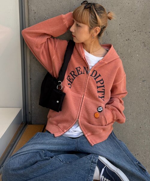 CIAOPANIC TYPY(チャオパニックティピー)の「【UNISEX】ワッフルジップパーカー(パーカー・レディース・サーモンピンク/ネイビー・MEDIUM/LARGE)」の19枚目の写真