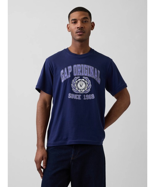 GAP(ギャップ)の「エブリディ ソフト リラックスフィット グラフィックTシャツ(Tシャツ/カットソー・メンズ・ブラック/オフホワイト/ネイビー/イエロー/グリーン・XL/L/M/S/XS)」の5枚目の写真