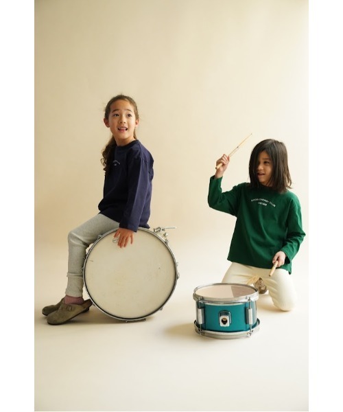 Catchup(ケチャップ)の「“GOOD ENERGY CLUB”バックプリントロングTシャツ(Tシャツ/カットソー・キッズ・ネイビー/グリーン・140㎝/130㎝/120㎝/110㎝/100㎝/90㎝/150cm)」の3枚目の写真