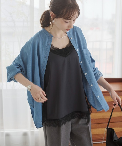 ANGIE(アンジー)の「シアーデニム オーバーサイズ バンドカラーシャツ(シャツ/ブラウス・レディース・ブルー/サックスブルー/ネイビー・FREE)」の6枚目の写真