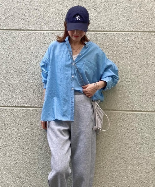ANGIE(アンジー)の「シアーデニム オーバーサイズ バンドカラーシャツ(シャツ/ブラウス・レディース・ブルー/サックスブルー/ネイビー・FREE)」の19枚目の写真